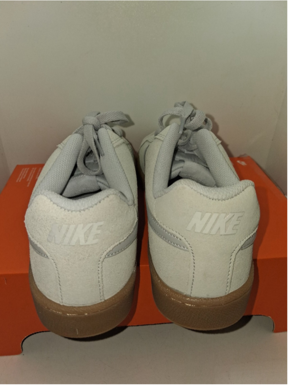 Nike Women's Court Royale Suede Platinum Gum Casual Shoes Trainers New Size 12 - Picture 5 of 9